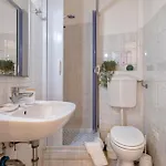 Oasis Guest house *